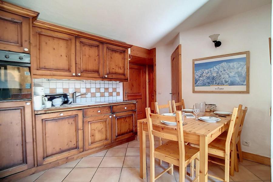 Rent in ski resort 3 room apartment 6 people (2) - Résidence Ancolie - Les Menuires - Apartment