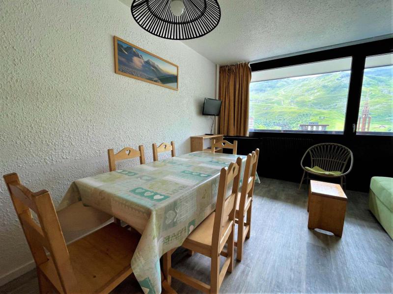 Rent in ski resort 2 room apartment 6 people (318) - Résidence Aravis - Les Menuires - Living room