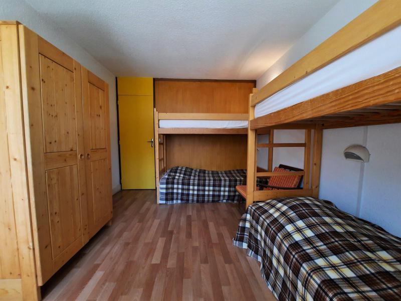 Rent in ski resort 2 room apartment 6 people (11) - Résidence Belledonne - Les Menuires - Bedroom