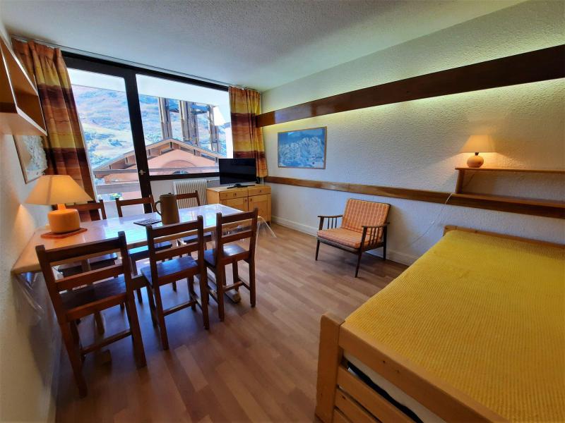 Rent in ski resort 2 room apartment 6 people (11) - Résidence Belledonne - Les Menuires - Living room
