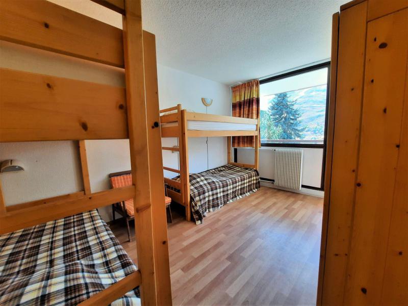 Skiverleih 2-Zimmer-Appartment für 6 Personen (11) - Résidence Belledonne - Les Menuires - Schlafzimmer