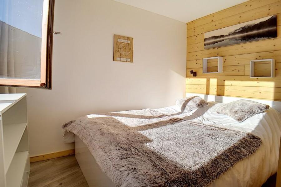 Rent in ski resort 2 room apartment 4 people (0126) - Résidence Boedette D - Les Menuires - Bedroom