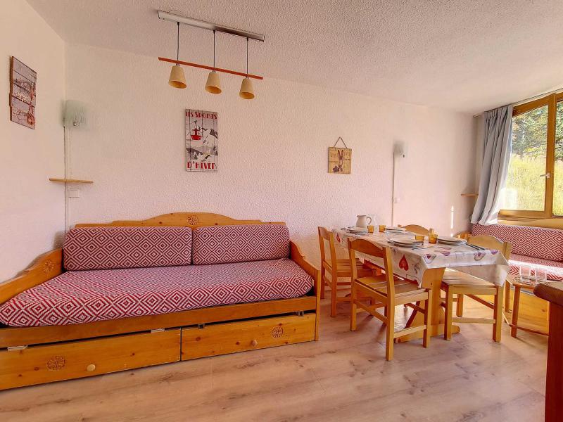 Rent in ski resort 2 room apartment 4 people (224) - Résidence Boedette D - Les Menuires - Living room