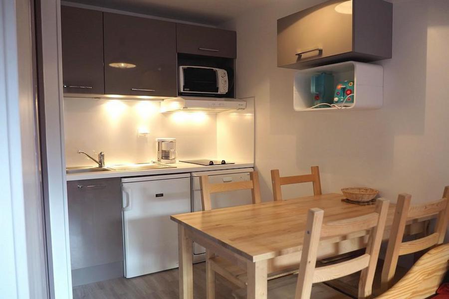 Rent in ski resort 2 room apartment 4 people (328) - Résidence Boedette D - Les Menuires - Kitchen