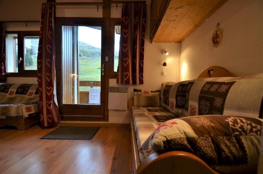 Rent in ski resort Studio cabin 4 people - Résidence Carlines - Les Menuires - Living room