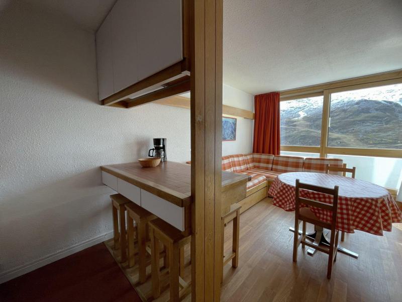 Ski verhuur Appartement triplex 3 kamers 7 personen (835) - Résidence Challe - Les Menuires - Woonkamer