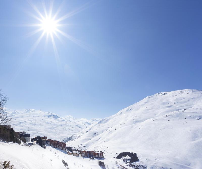 Ski verhuur Résidence Club MMV le Coeur des Loges - Les Menuires - Buiten winter