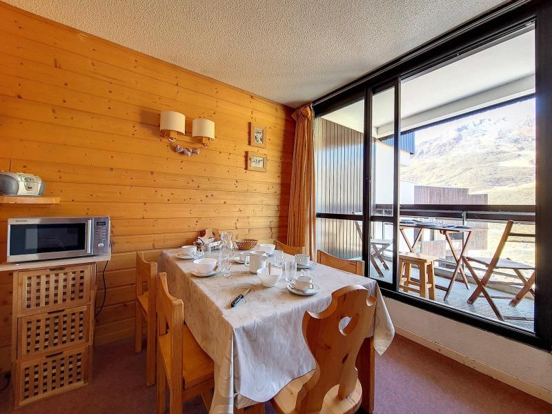 Ski verhuur Appartement 2 kamers bergnis 6 personen (342) - Résidence Coryles A - Les Menuires - Woonkamer