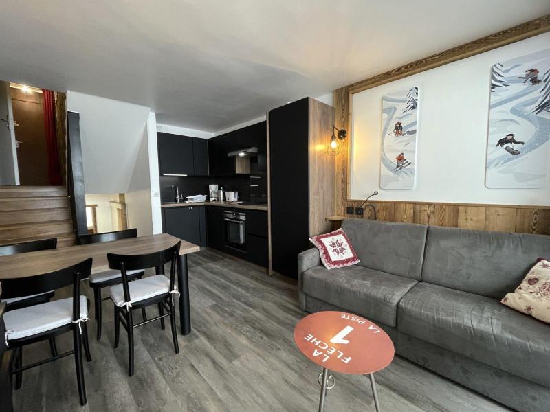 Rent in ski resort 2 room duplex apartment 4 people (928) - Résidence Danchet - Les Menuires - Living room
