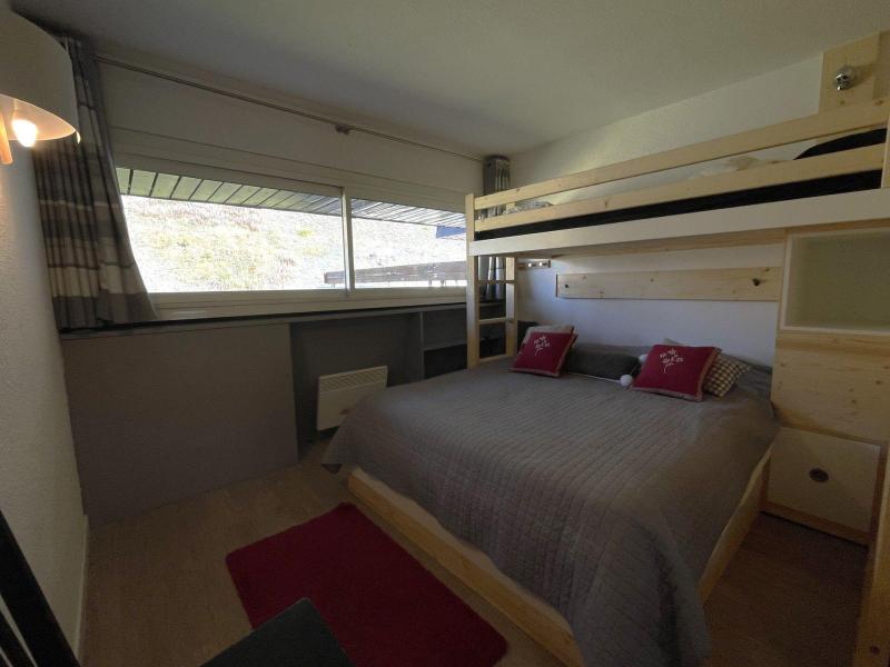 Rent in ski resort 2 room mezzanine apartment 6 people (1029) - Résidence Danchet - Les Menuires - Bedroom