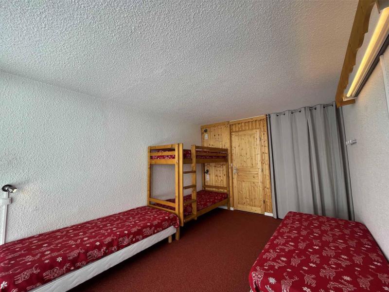 Rent in ski resort 3 room apartment 8 people (628) - Résidence Danchet - Les Menuires - Bedroom