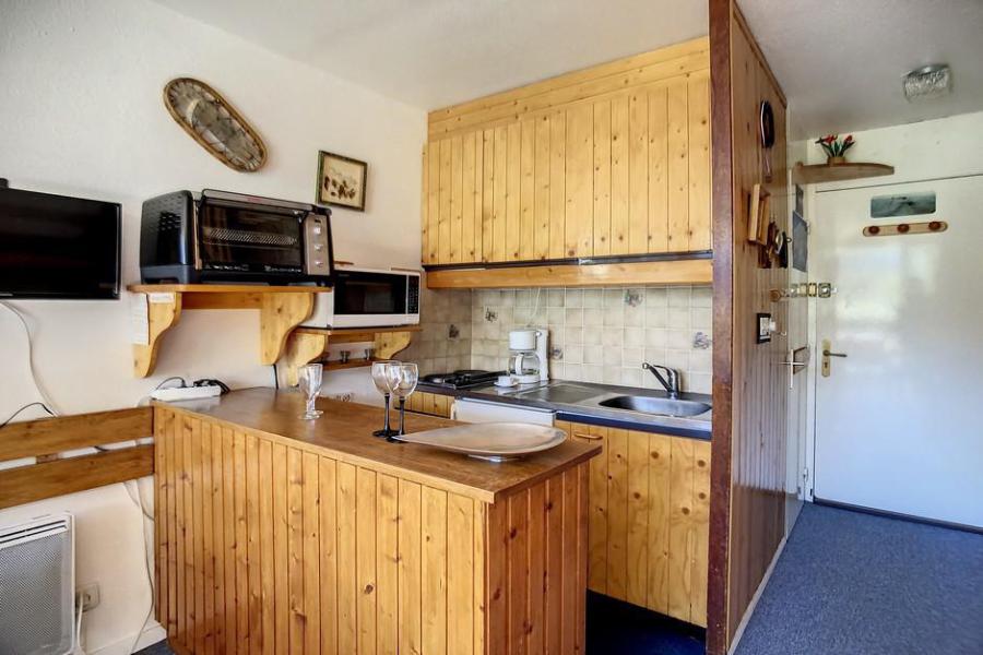 Rent in ski resort Studio 3 people (303) - Résidence de Caron - Les Menuires - Kitchen