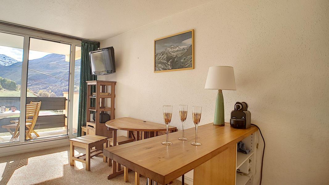 Rent in ski resort Studio 3 people (405) - Résidence de Caron - Les Menuires - Living room