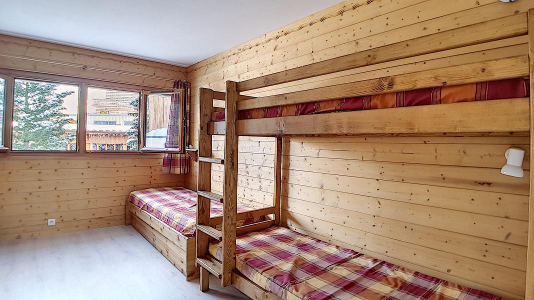 Rent in ski resort 2 room apartment 5 people (AL0104) - Résidence des Alpages - Les Menuires - Bedroom