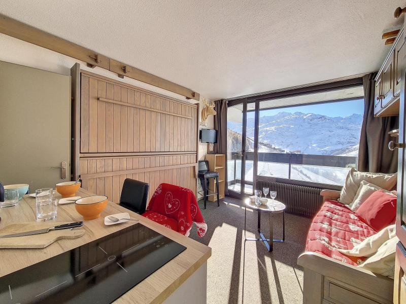 Rent in ski resort Studio 2 people (1302) - Résidence Dorons - Les Menuires - Living room