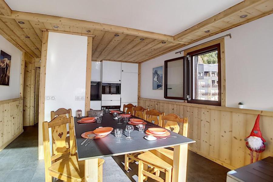Skiverleih 3-Zimmer-Holzhütte für 8 Personen (61) - Résidence la Biellaz - Les Menuires - Wohnzimmer