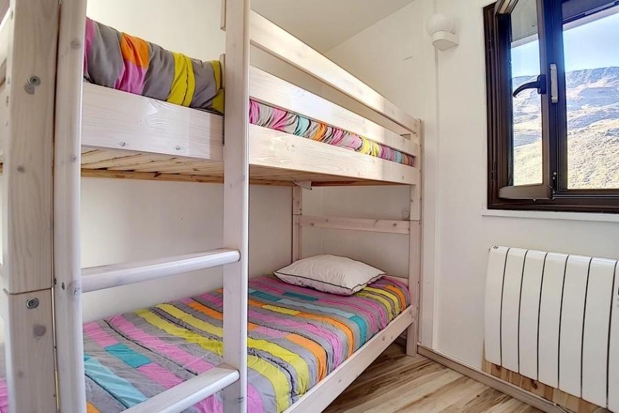 Rent in ski resort 4 room apartment 8 people (45) - Résidence la Biellaz - Les Menuires - Bedroom