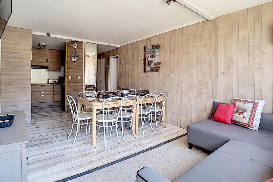 Rent in ski resort 4 room apartment 8 people (45) - Résidence la Biellaz - Les Menuires - Living room