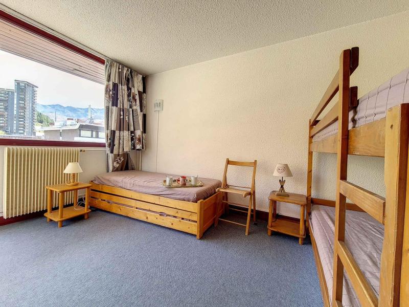 Rent in ski resort 2 room apartment 6 people (38) - Résidence la Vanoise - Les Menuires - Living room