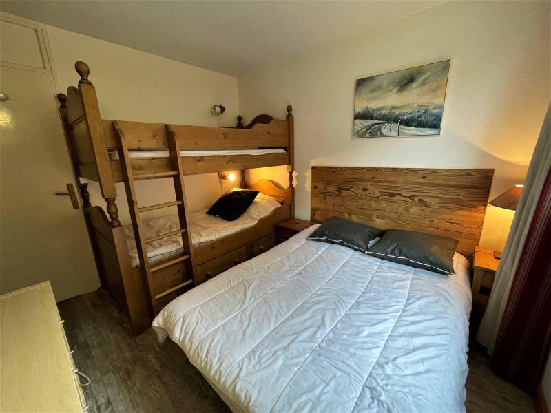 Skiverleih 2 Zimmer Maisonettewohnung für 5 Personen (32) - Résidence Lauzes - Les Menuires - Schlafzimmer