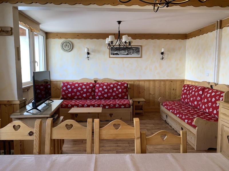 Ski verhuur Appartement duplex 2 kamers 6 personen (03) - Résidence Lauzes - Les Menuires - Woonkamer