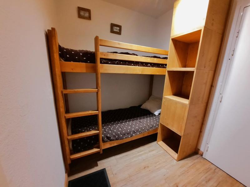 Rent in ski resort 2 room apartment 6 people (B53) - Résidence le Jettay - Les Menuires - Bedroom