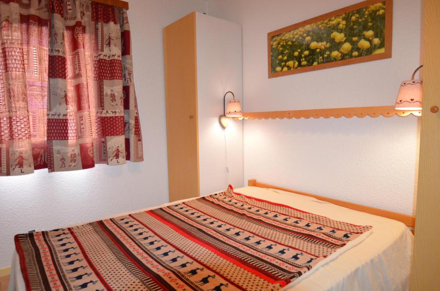 Skiverleih 2-Zimmer-Berghütte für 4 Personen (C113) - Résidence le Jettay - Les Menuires - Schlafzimmer