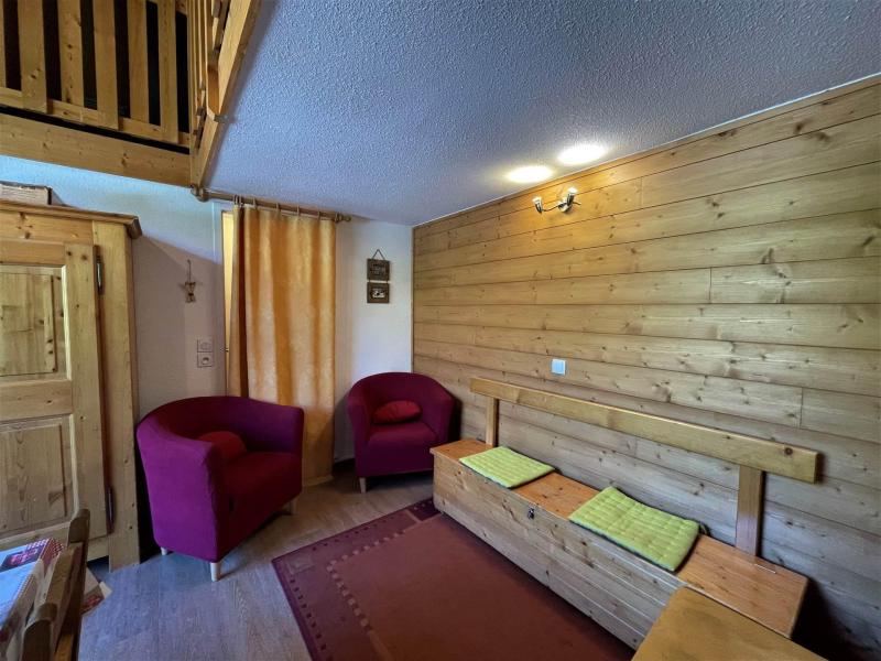 Rent in ski resort 3 room mezzanine apartment 7 people (C143) - Résidence le Jettay - Les Menuires - Living room