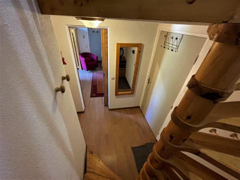 Rent in ski resort 3 room mezzanine apartment 7 people (C143) - Résidence le Jettay - Les Menuires