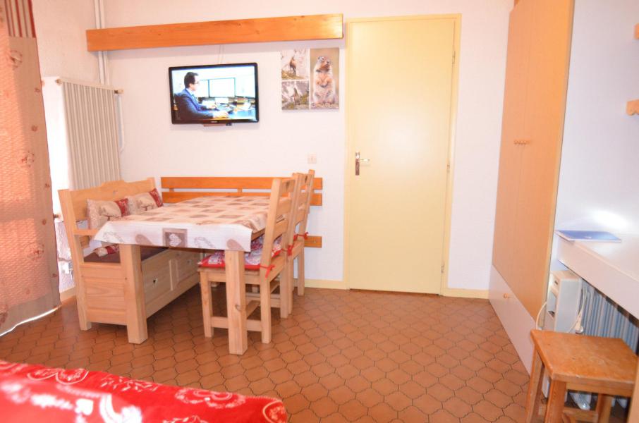 Ski verhuur Appartement 2 kamers bergnis 4 personen (C113) - Résidence le Jettay - Les Menuires - Woonkamer