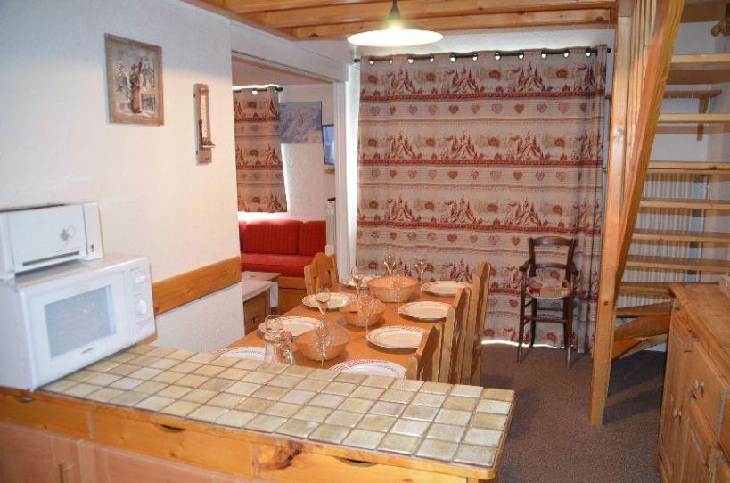 Ski verhuur Appartement 2 kamers mezzanine 7 personen (C136) - Résidence le Jettay - Les Menuires - Woonkamer