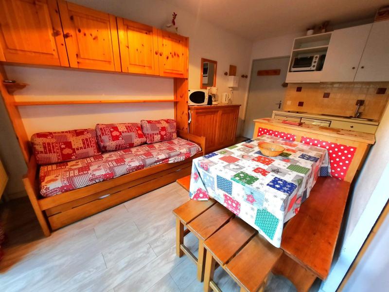 Ski verhuur Studio bergnis 4 personen (B66) - Résidence le Jettay - Les Menuires - Woonkamer