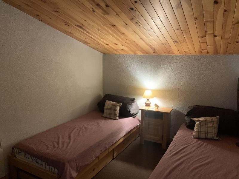 Skiverleih Wohnung 3 Mezzanine Zimmer 7 Leute (C143) - Résidence le Jettay - Les Menuires - Schlafzimmer