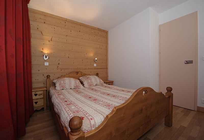 Аренда на лыжном курорте Апартаменты 2 комнат 5 чел. (LC0112) - Résidence le Lac du Lou - Les Menuires - Двухспальная кровать