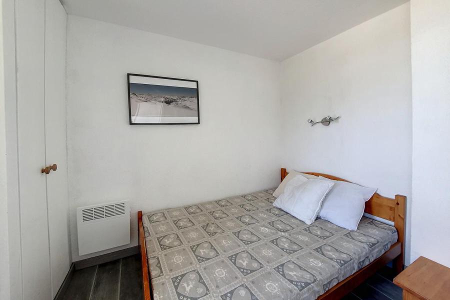 Rent in ski resort 2 room apartment 4 people (118) - Résidence le Median - Les Menuires - Bedroom