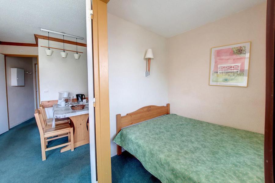 Rent in ski resort 2 room apartment 4 people (203) - Résidence le Median - Les Menuires - Bedroom