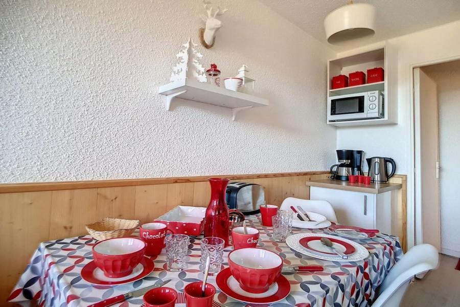 Rent in ski resort 2 room apartment 4 people (420) - Résidence le Median - Les Menuires - Apartment
