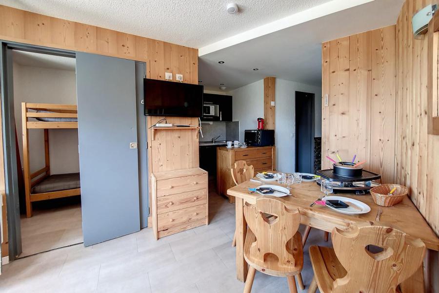 Skiverleih 2-Zimmer-Appartment für 4 Personen (215) - Résidence le Median - Les Menuires - Wohnzimmer