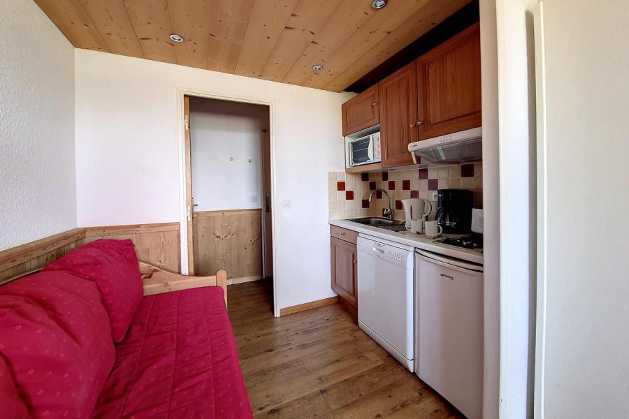 Rent in ski resort Studio cabin 4 people (216) - Résidence le Median - Les Menuires - Kitchen