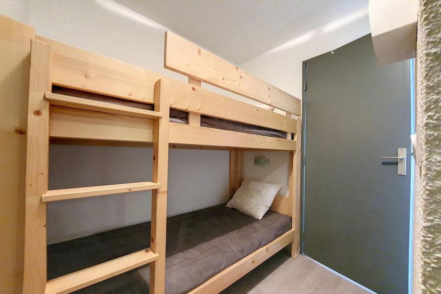 Rent in ski resort Studio sleeping corner 3 people (326) - Résidence le Median - Les Menuires - Bedroom