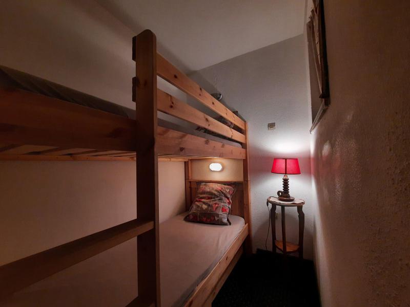 Rent in ski resort 3 room apartment cabin 6 people (817) - Résidence le Nécou - Les Menuires - Bedroom
