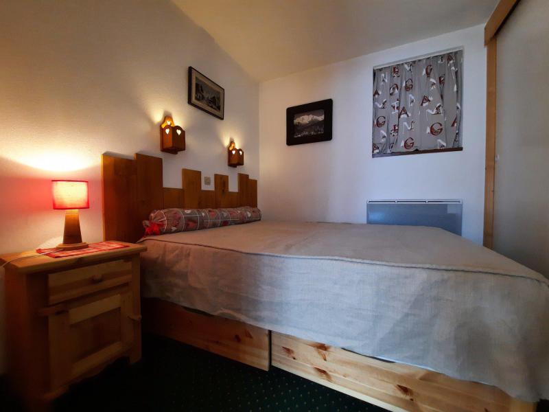 Skiverleih 3-Zimmer-Holzhütte für 6 Personen (817) - Résidence le Nécou - Les Menuires - Schlafzimmer