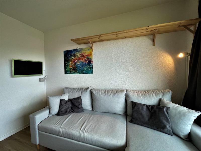 Rent in ski resort Studio 3 people (106) - Résidence le Nécou - Les Menuires - Living room