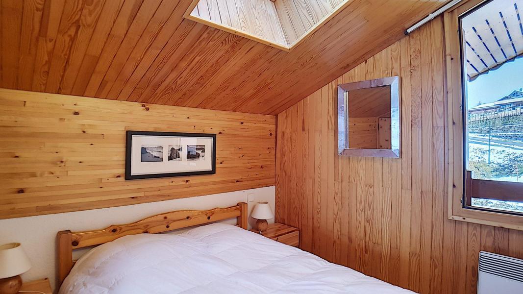 Rent in ski resort 4 room mezzanine apartment 8 people (7) - Résidence le Tétras Lyre - Les Menuires - Bedroom