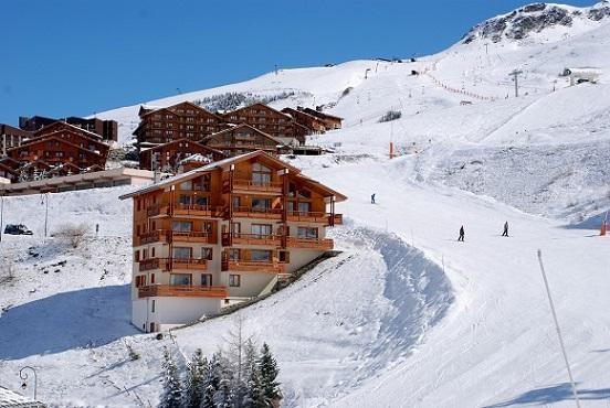 Rent in ski resort Résidence le Tétras Lyre - Les Menuires - Winter outside