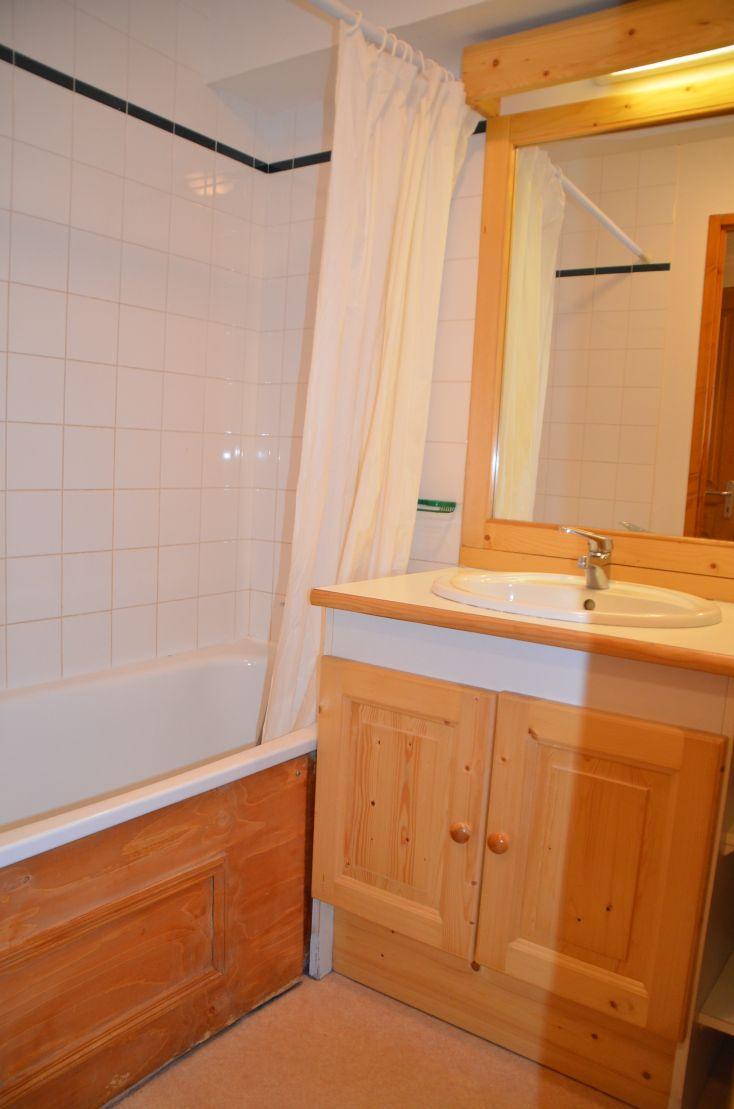 Location au ski Appartement 2 pièces cabine 6 personnes (107A) - Résidence le Valmont - Les Menuires - Salle de bain