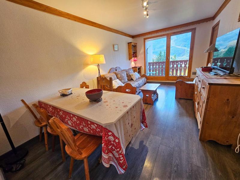 Ski verhuur Appartement 3 kamers 5 personen (A914) - Résidence le Valmont - Les Menuires - Woonkamer