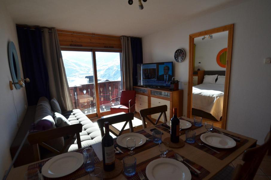 Rent in ski resort 2 room apartment cabin 4 people (11) - Résidence les Alpages de Reberty - Les Menuires - Living room