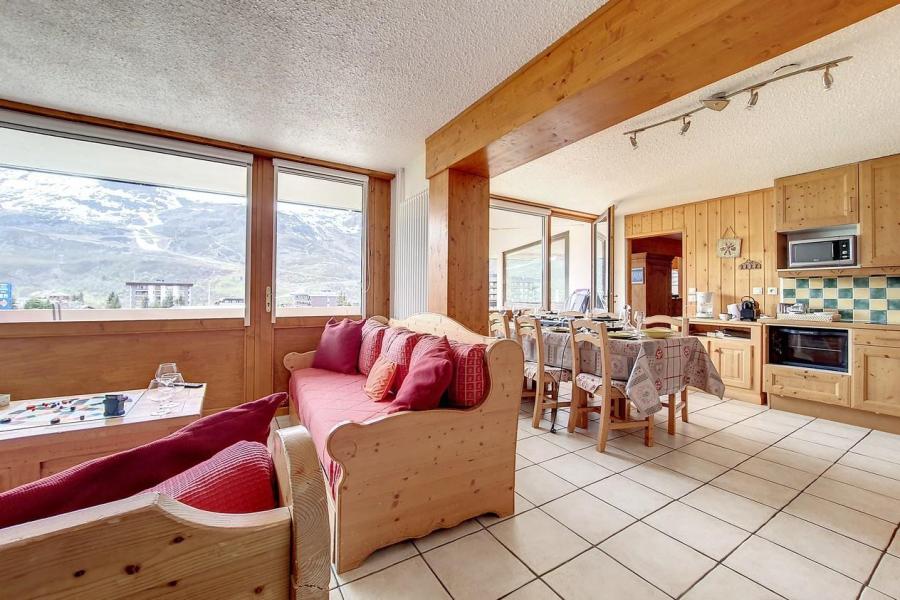 Rent in ski resort 4 room apartment sleeping corner 8 people (113) - Résidence les Aravis - Les Menuires - Living room