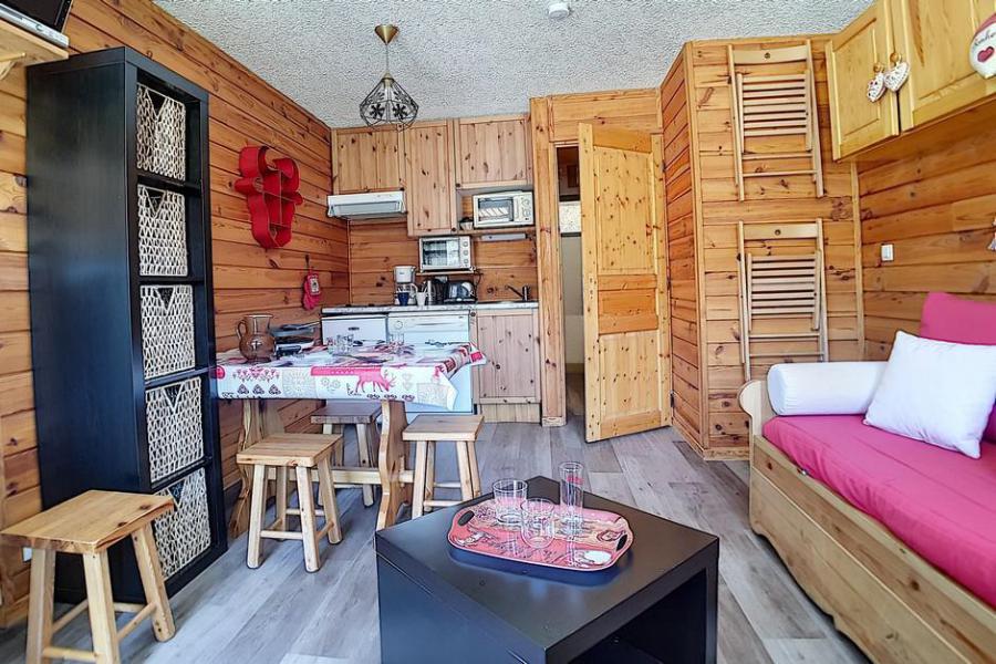 Rent in ski resort Studio 4 people (205) - Résidence les Aravis - Les Menuires - Living room